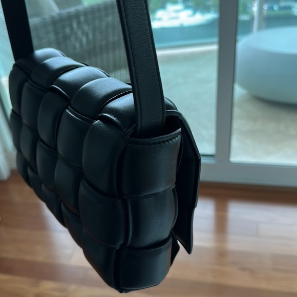 Amazing price!!!! BOTTEGA VENETA PADDED CASSETTE - Picture 9 of 11